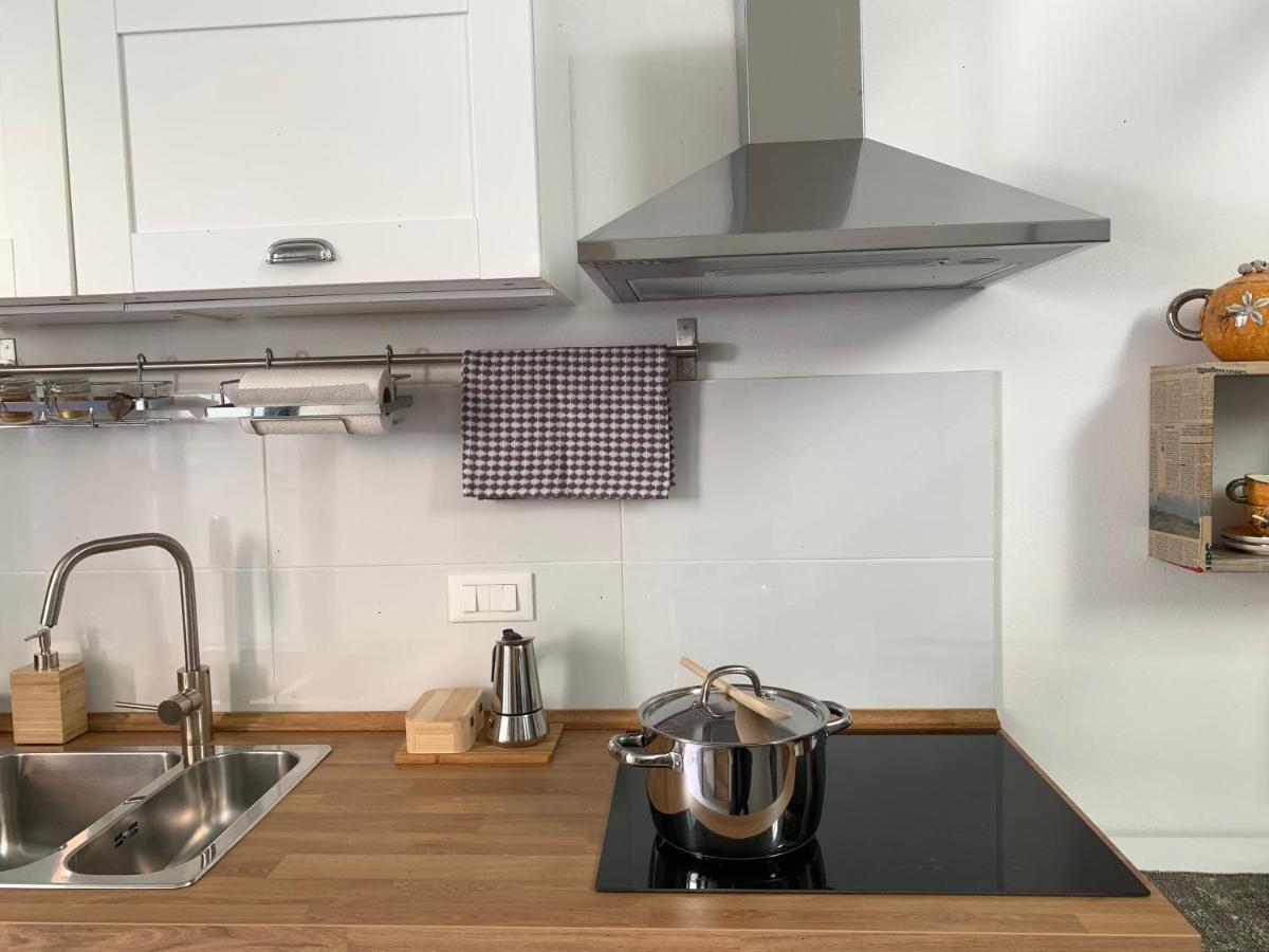 Metroloft Bed & Breakfast Bologna Bagian luar foto