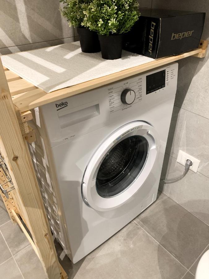 Metroloft Bed & Breakfast Bologna Bagian luar foto