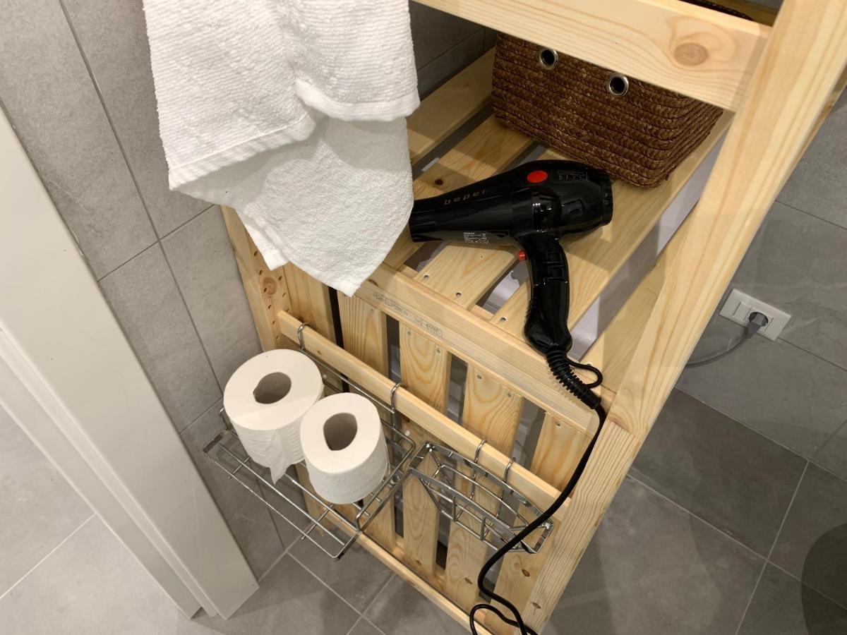 Metroloft Bed & Breakfast Bologna Bagian luar foto
