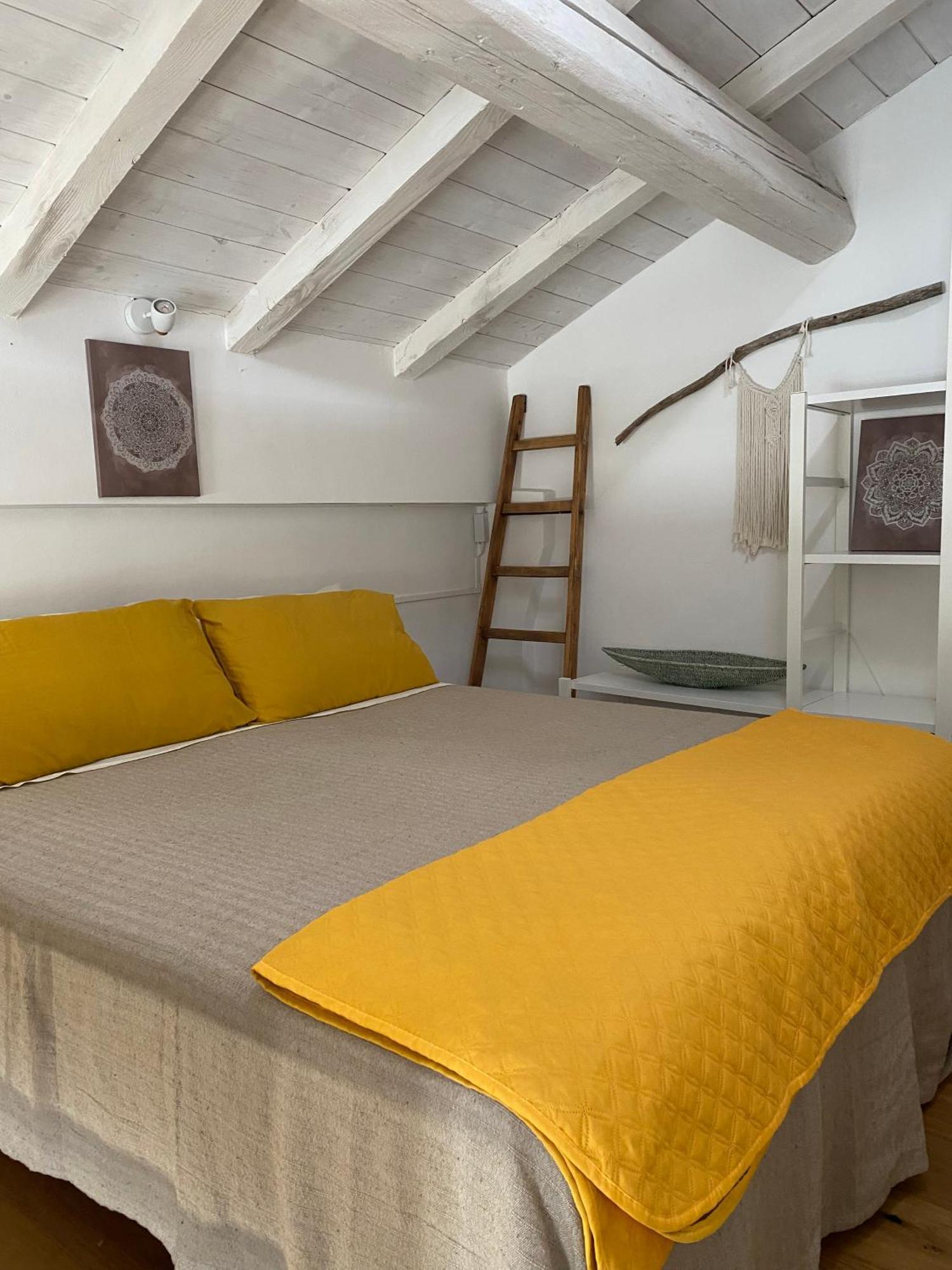 Metroloft Bed & Breakfast Bologna Bagian luar foto