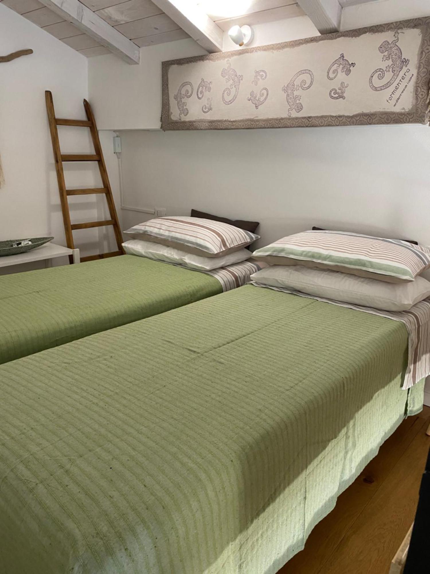 Metroloft Bed & Breakfast Bologna Bagian luar foto